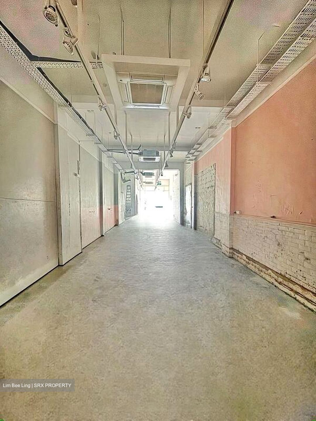 Beach Road (D7), Shop House #518752991